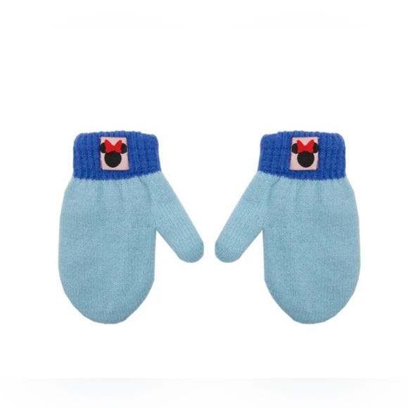 Minnie Mouse - Picture 3 of 5